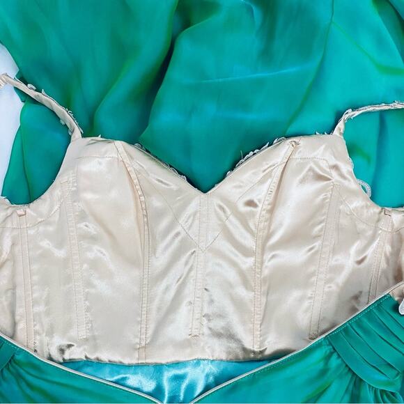 La Femme Green Iridescent Gown Size 0 - Picture 15 of 16